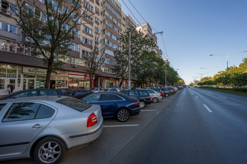 Lujerului, Piata Veteranilor, spatiu comercial, vad comercial, inchiriat.